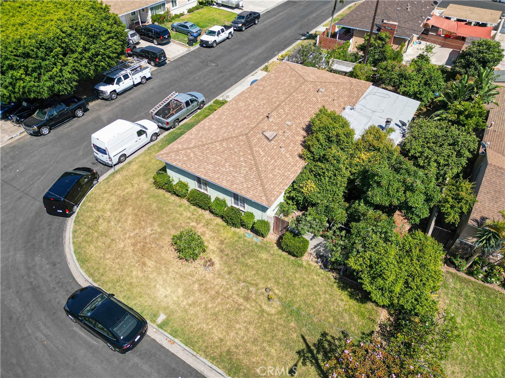 Photo 5 of 27 of 1056 Walter Avenue house