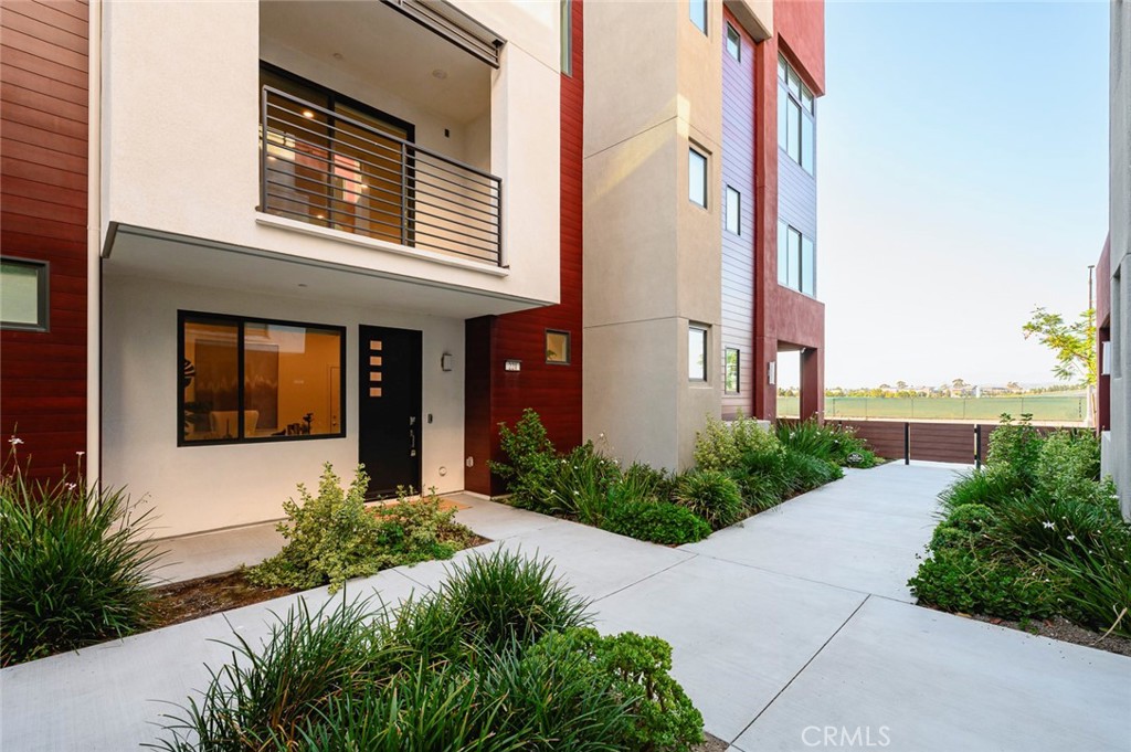 Photo 20 of 29 of 221 Waypoint townhome