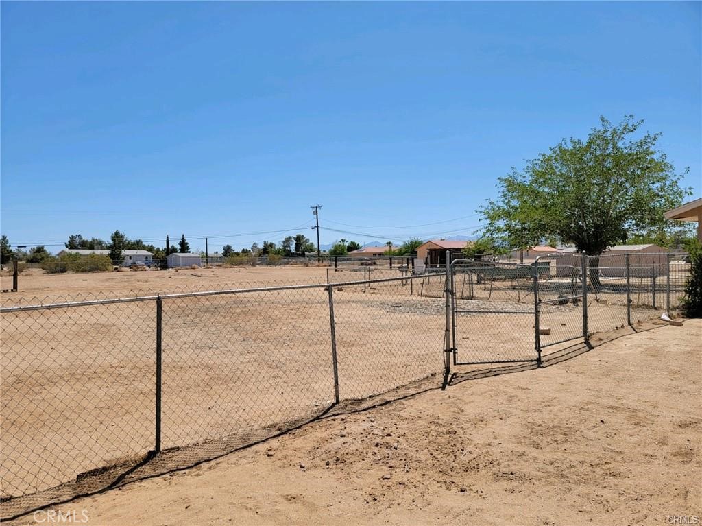 Photo 4 of 4 of 14625 Anacapa Road house