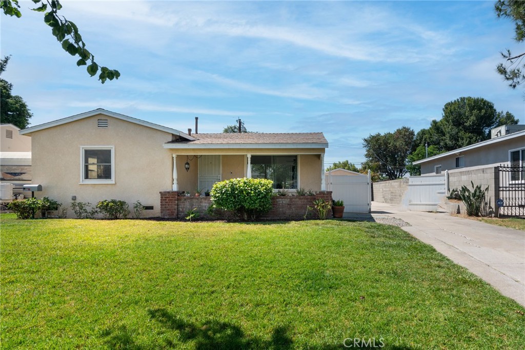 Photo 1 of 26 of 1426 E Workman Avenue house