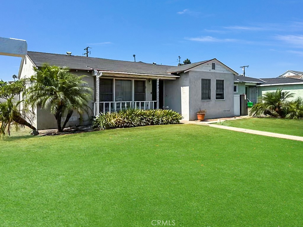 Photo 2 of 18 of 7867 Rockne Avenue house