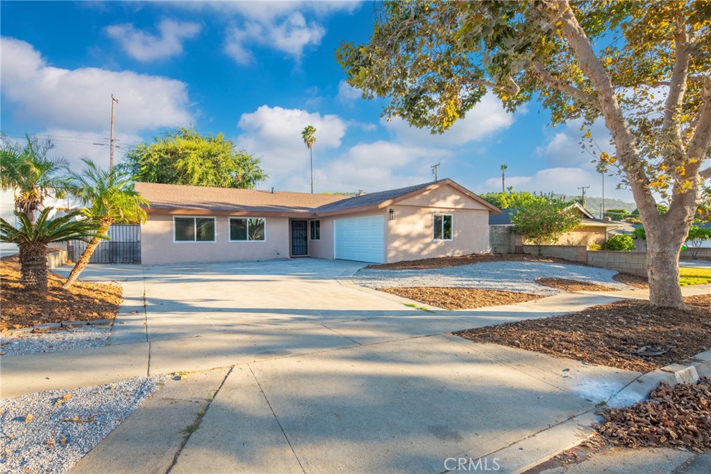 Photo 1 of 24 of 1054 Guinea Drive house