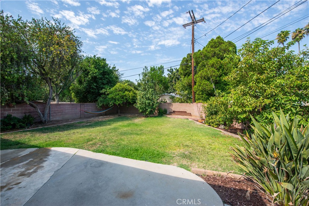 Photo 20 of 23 of 7515 Sunnybrae Avenue house