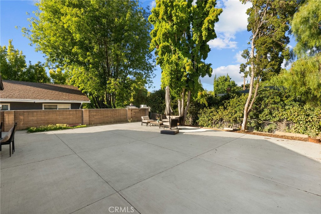 Photo 17 of 19 of 4700 Topanga Canyon Boulevard house