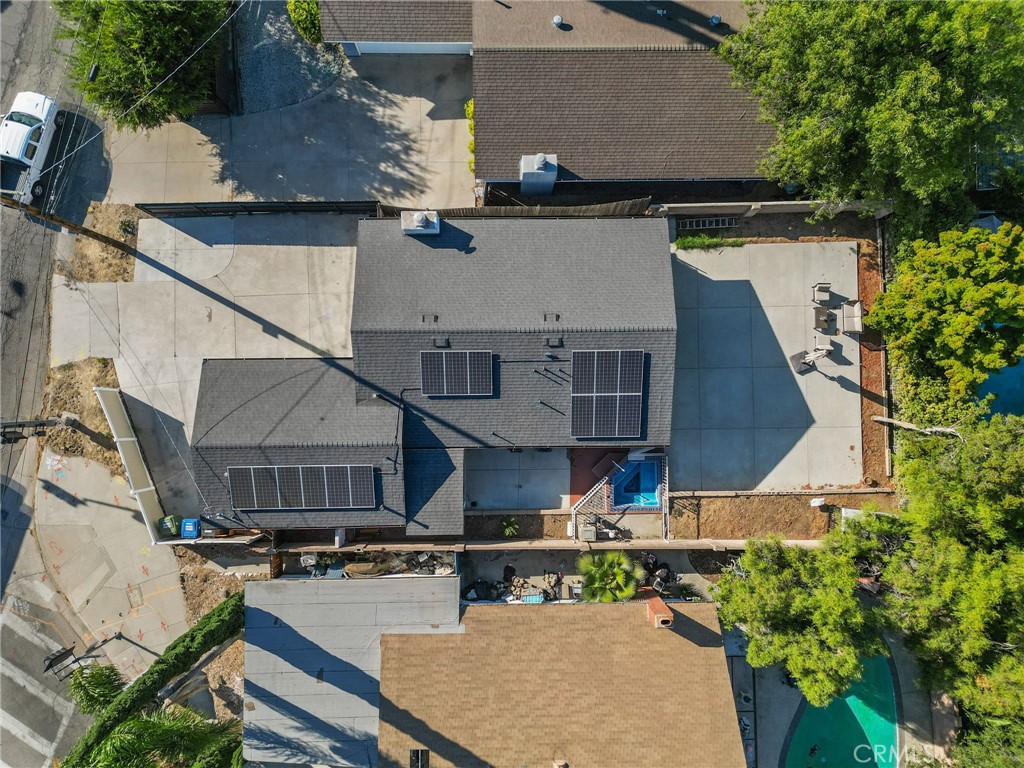 Photo 3 of 19 of 4700 Topanga Canyon Boulevard house