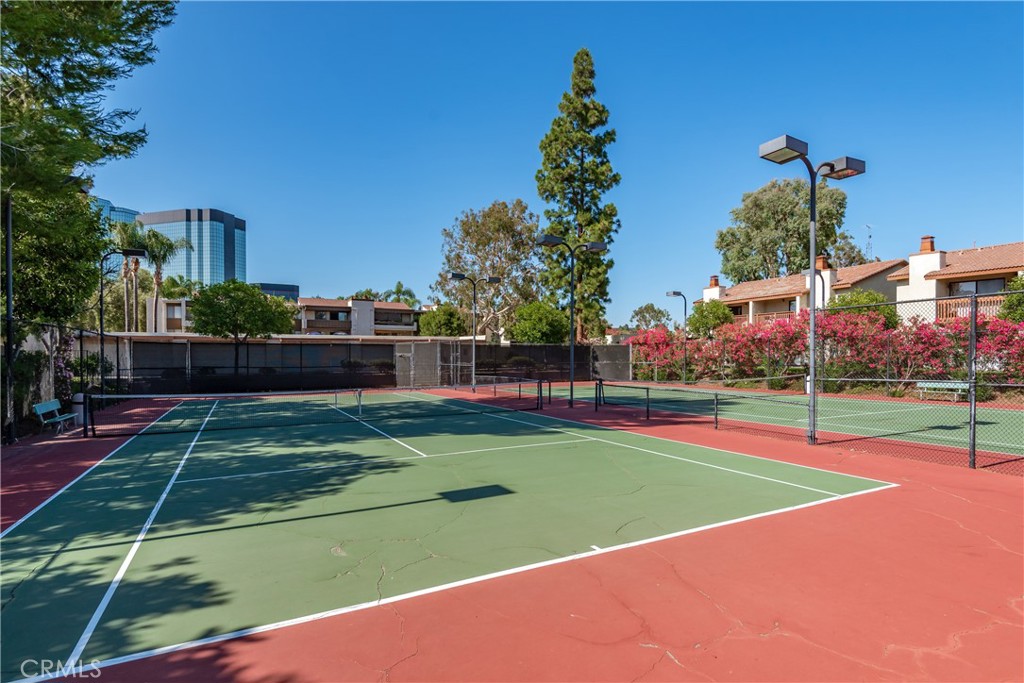 Photo 20 of 32 of 21551 Burbank Boulevard 97 townhome