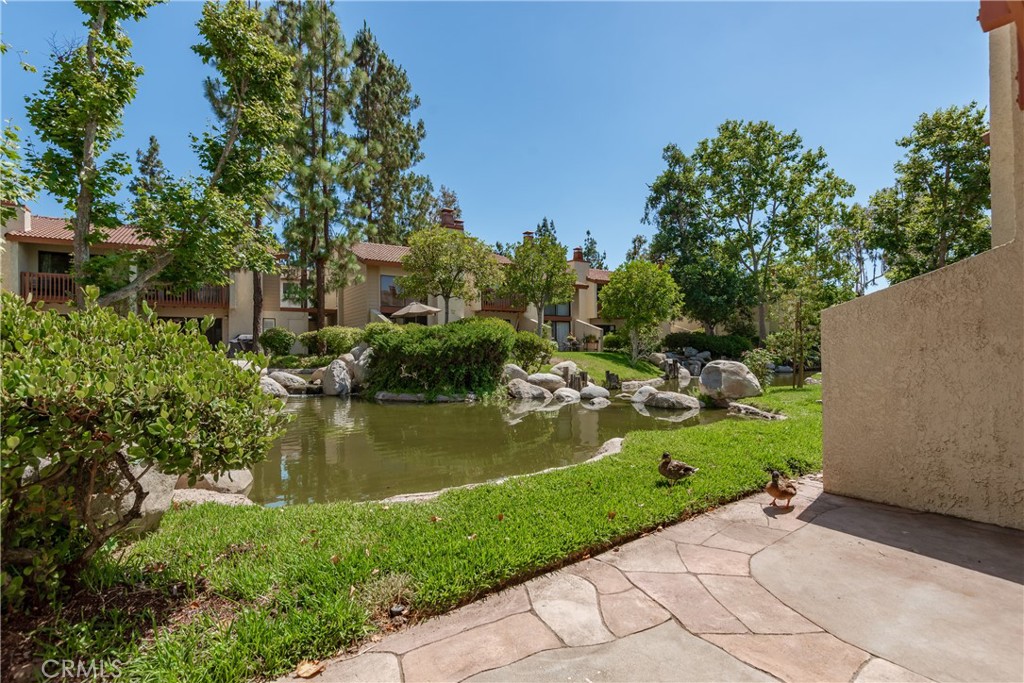 Photo 7 of 32 of 21551 Burbank Boulevard 97 townhome