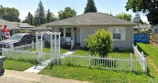 Photo 1 of 1 of 28 Michigan Street house