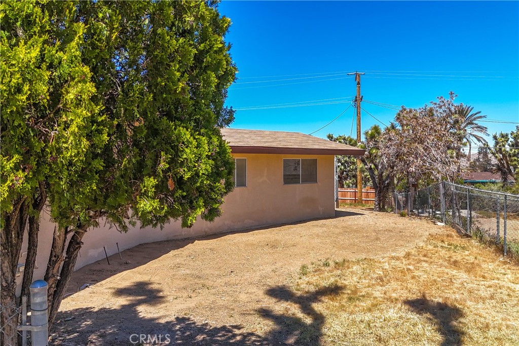 Photo 4 of 52 of 56830 Desert Gold Drive house