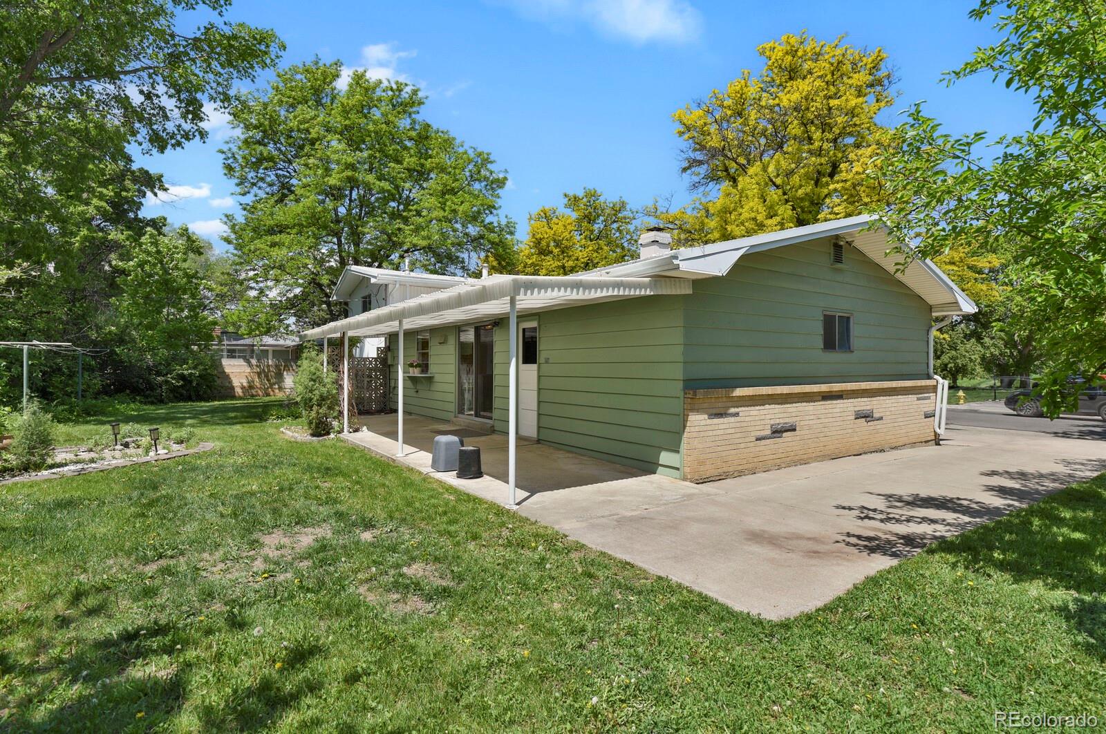 Photo 4 of 40 of 7770 W 59th Avenue house