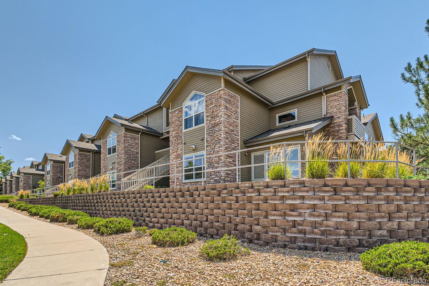 Photo 1 of 10 of 3205 S Walden Court I townhome