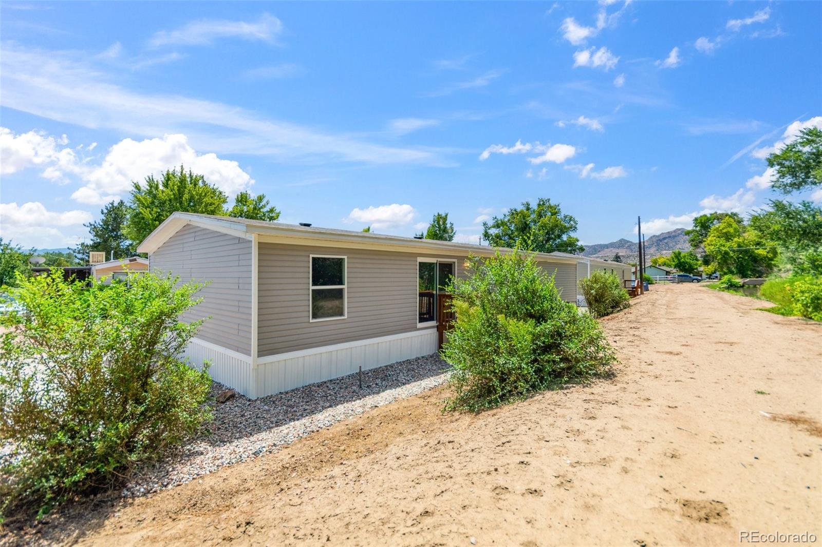 Photo 41 of 50 of 510 N 19th Street mobile home