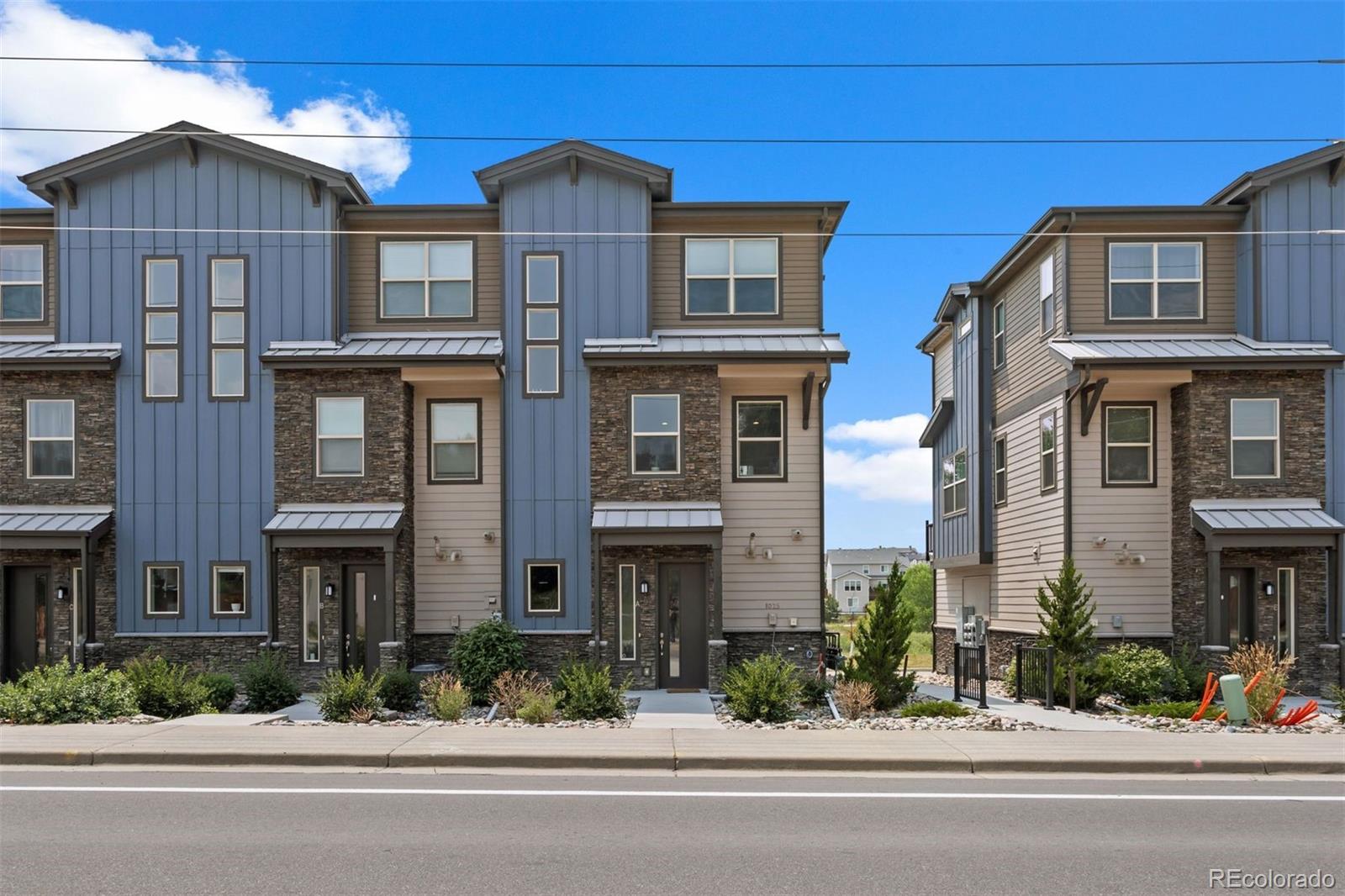 Photo 23 of 29 of 1025 S Gilbert Street A townhome