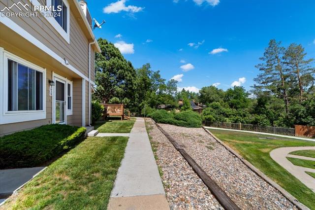 Photo 4 of 27 of 2629 Hearthwood Lane townhome