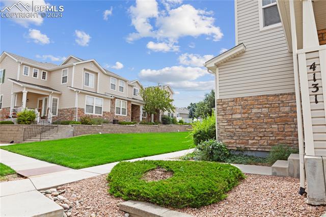 Photo 4 of 32 of 4131 Diamond Ridge View townhome