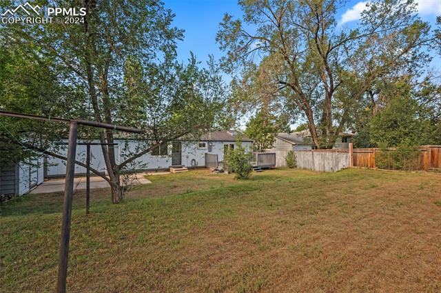 Photo 22 of 26 of 3920 Tennyson Avenue house