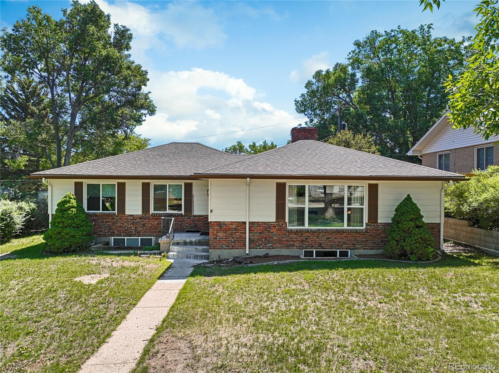 Photo 1 of 1 of 1121 N Foote Avenue house