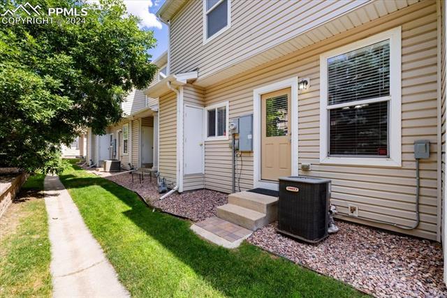 Photo 42 of 44 of 2740 Stonecrop Ridge Grove townhome