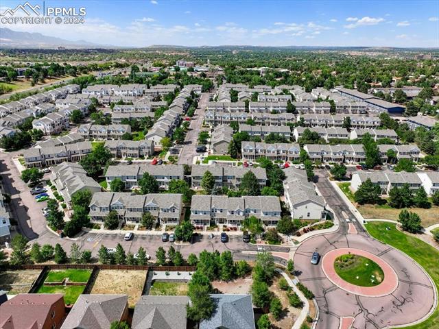 Photo 6 of 44 of 2740 Stonecrop Ridge Grove townhome