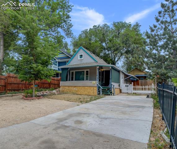 Photo 1 of 27 of 423 N El Paso Street house