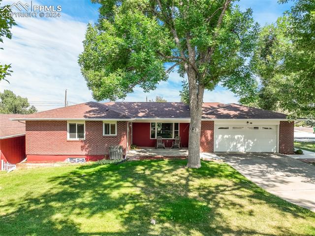 Photo 1 of 50 of 405 Crestridge Avenue house