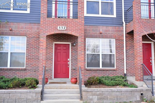 Photo 1 of 50 of 832 S Wahsatch Avenue townhome