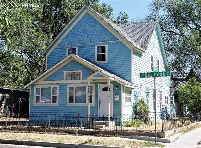 Photo 2 of 27 of 3002 W Pikes Peak Avenue house