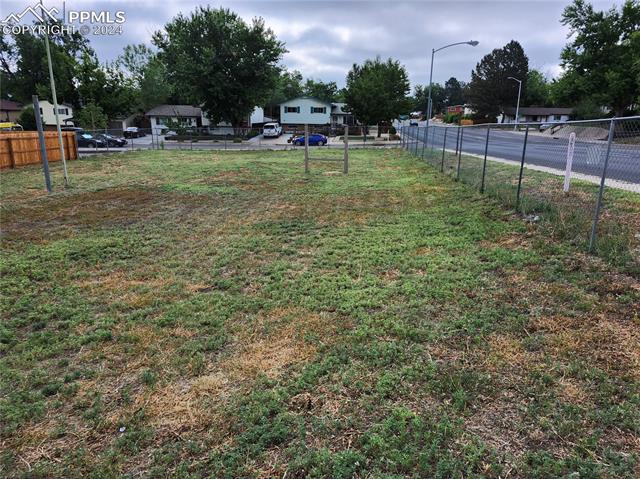 Photo 1 of 21 of 1504 Tweed Street land