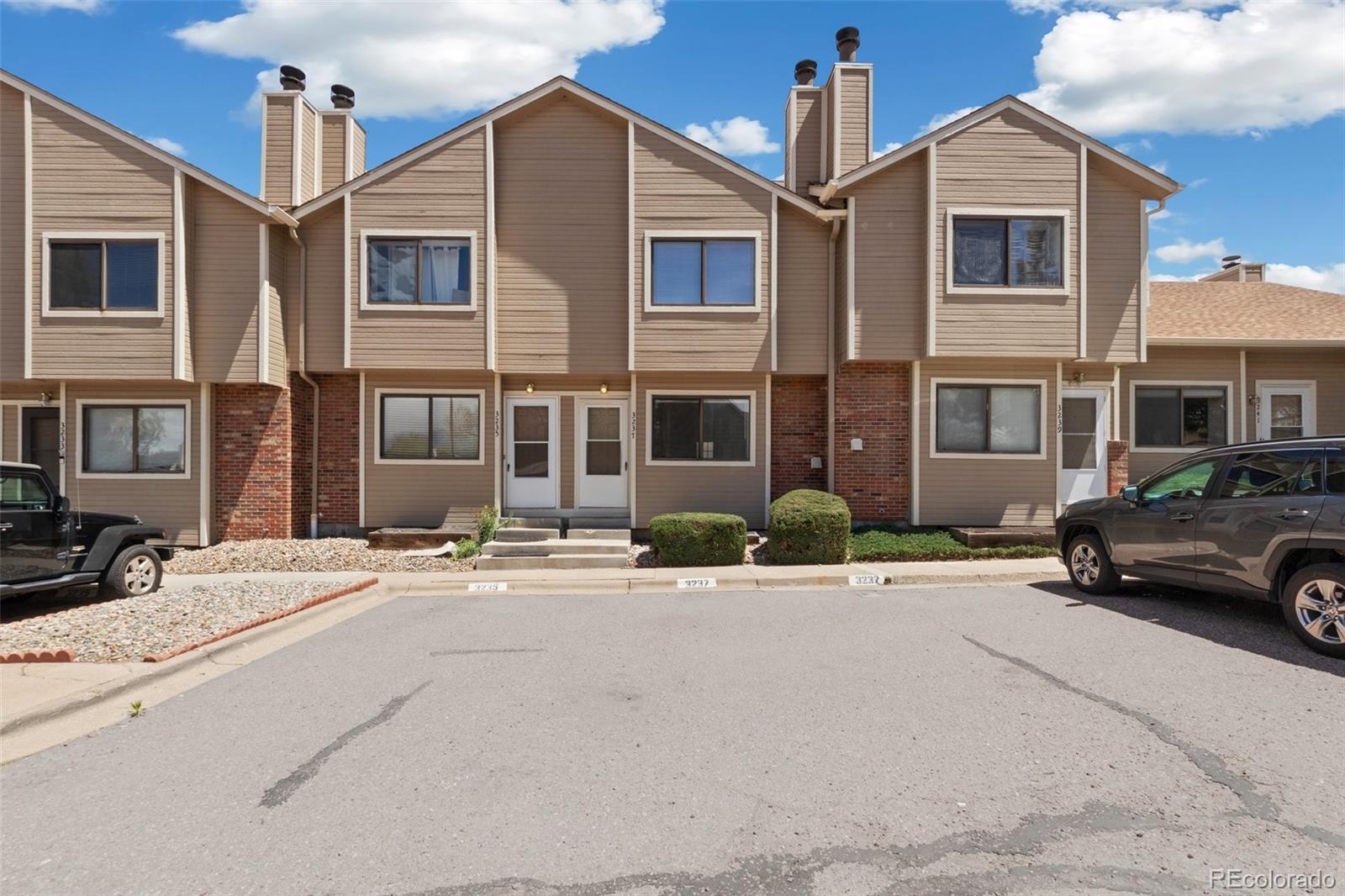 Photo 1 of 15 of 3237 Bridgewater Drive townhome