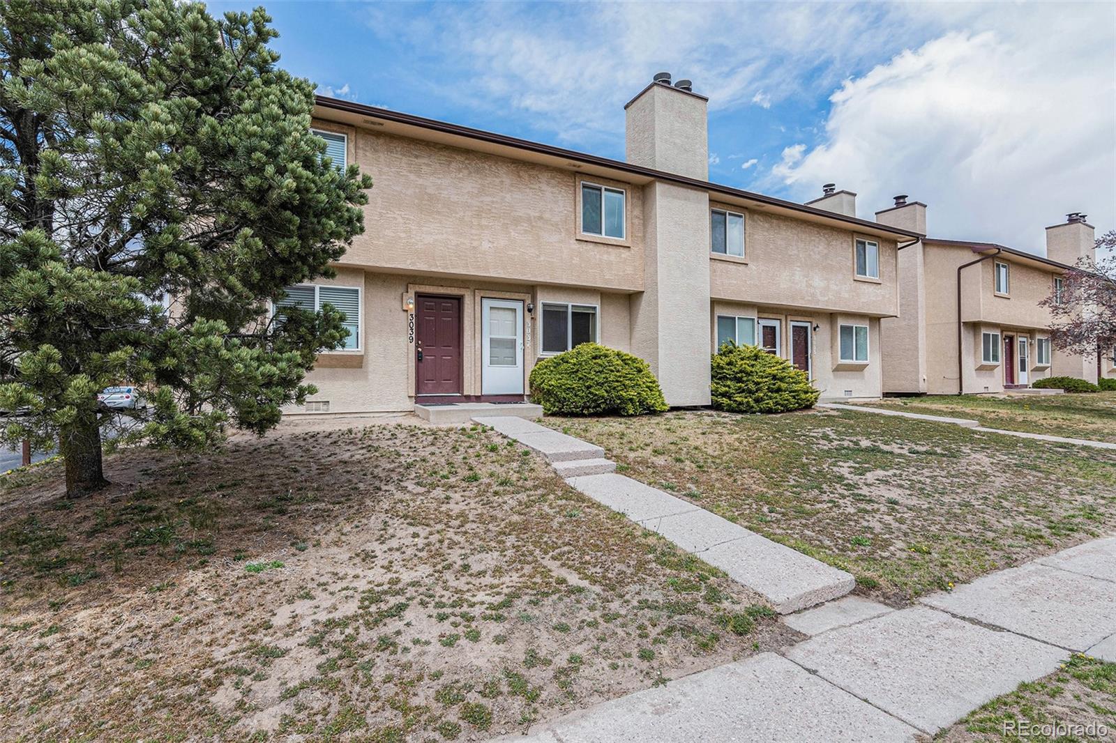 Photo 1 of 29 of 3037 Starlight Circle townhome