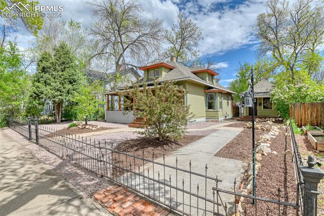 Photo 4 of 49 of 1224 W Colorado Avenue house