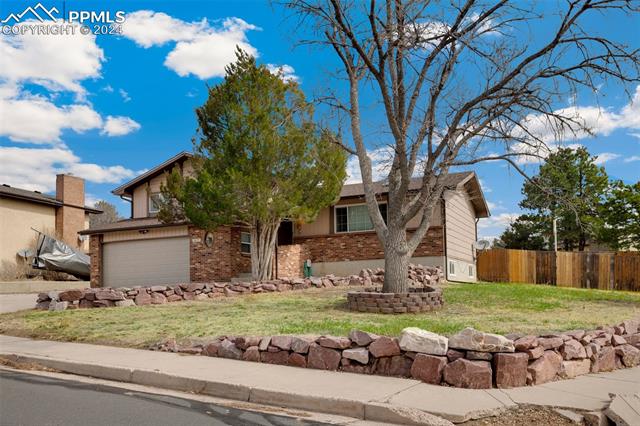 Photo 3 of 37 of 2671 Cibola Drive house