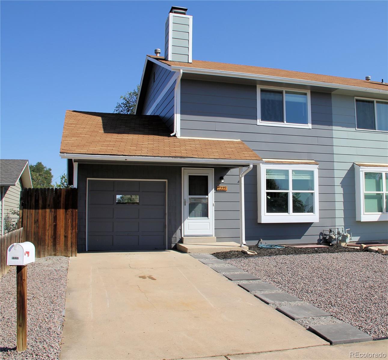 Photo 1 of 1 of 2227 W Wesley Avenue townhome