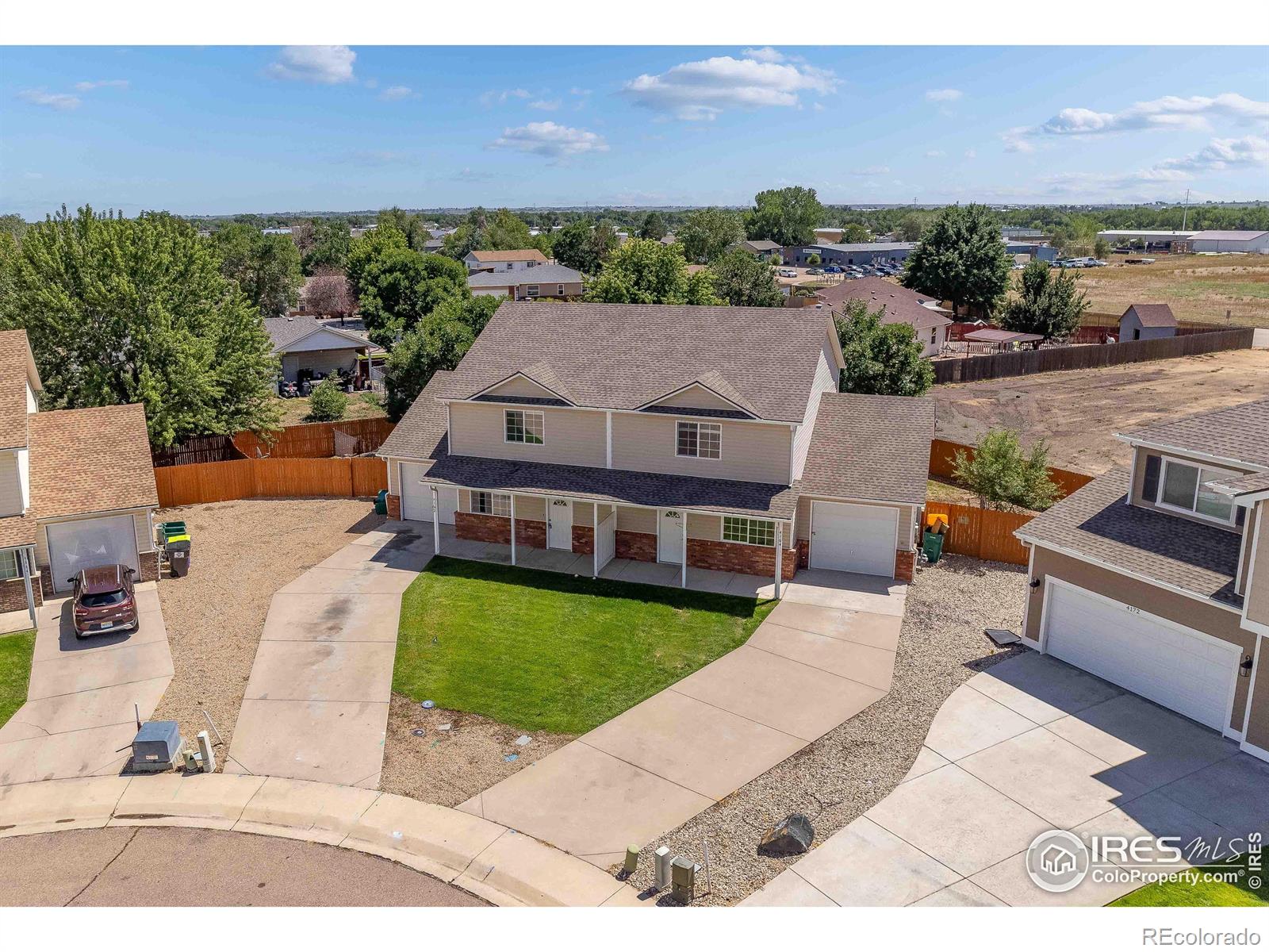 Photo 2 of 26 of 4164 Meadowview Court townhome