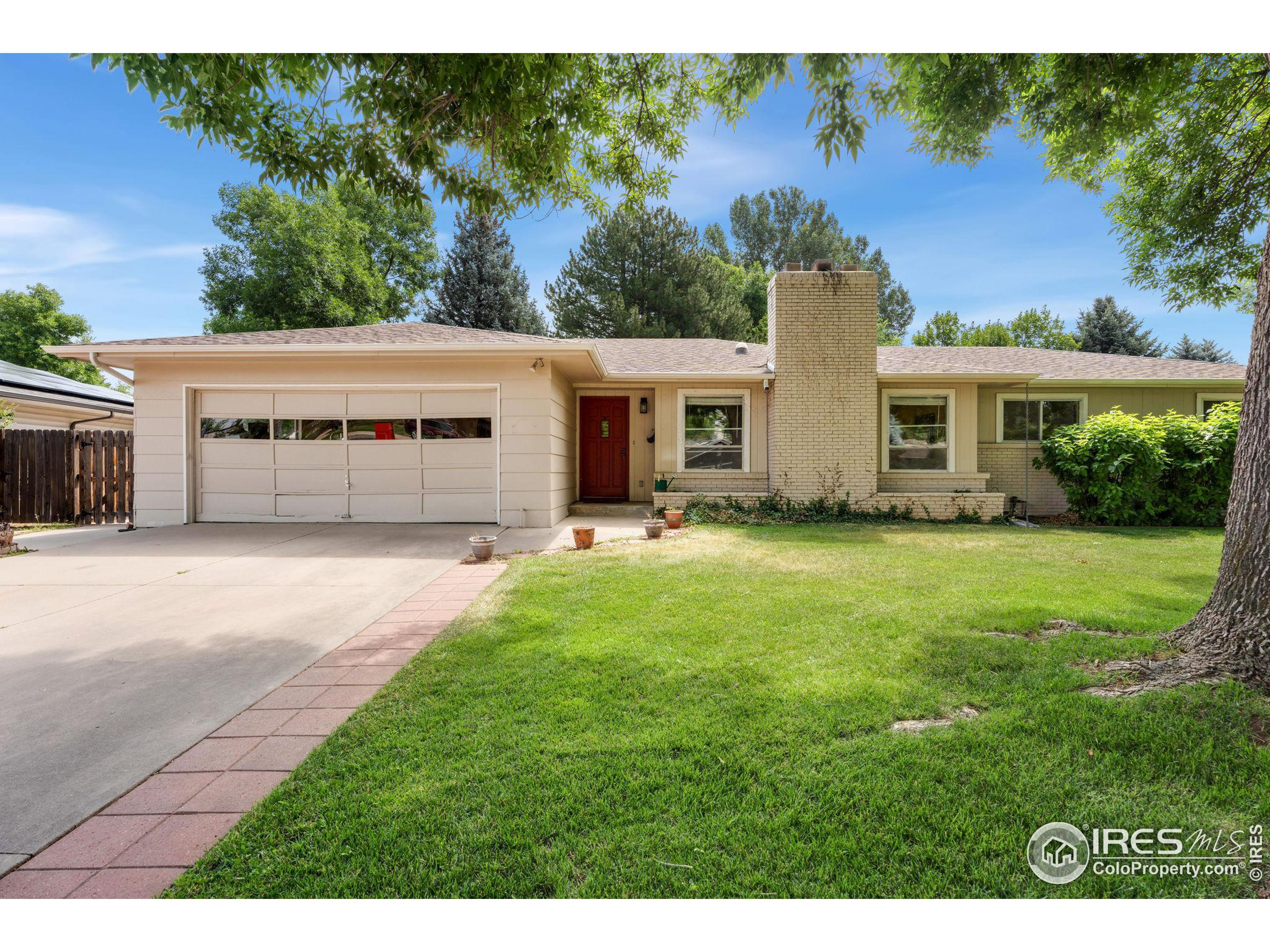 Photo 1 of 40 of 757 Cherokee Dr house