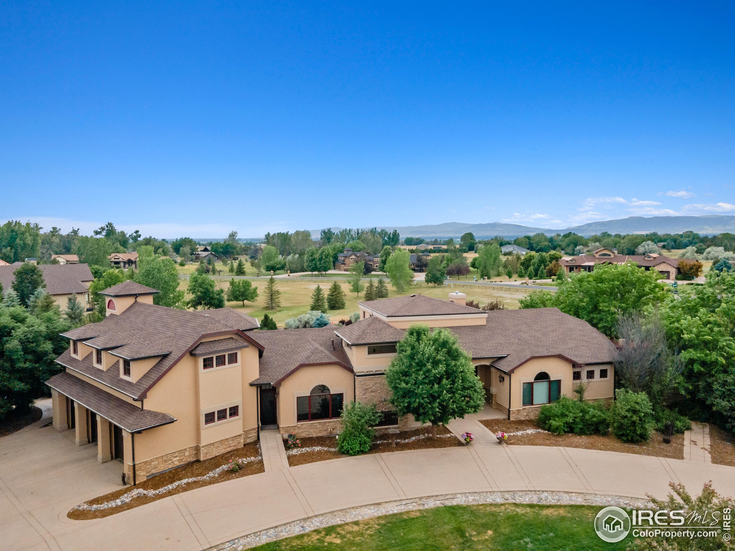 Photo 4 of 20 of 964 Riparian Way house