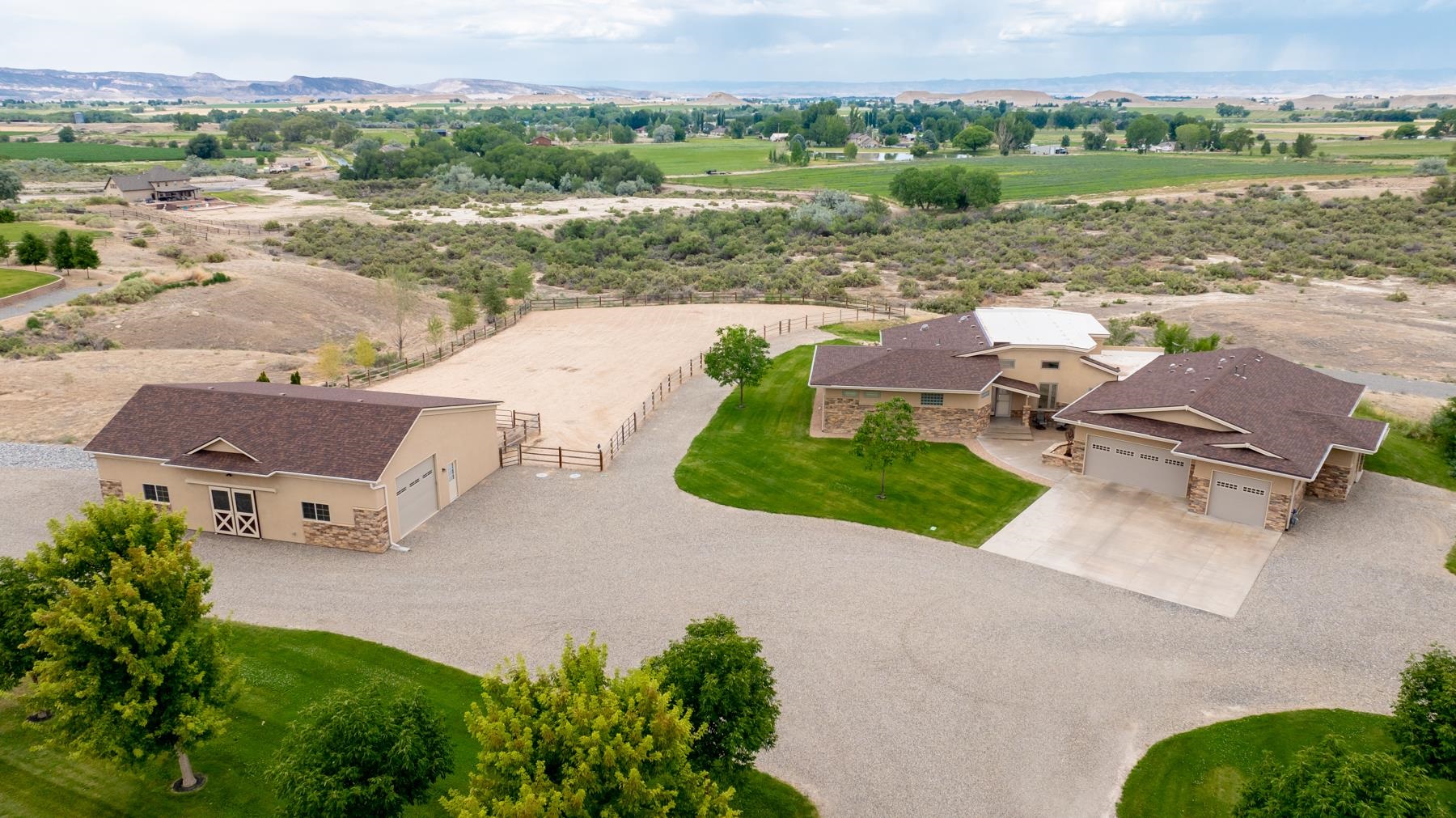 Photo 1 of 1 of 1381 Horseshoe Drive house