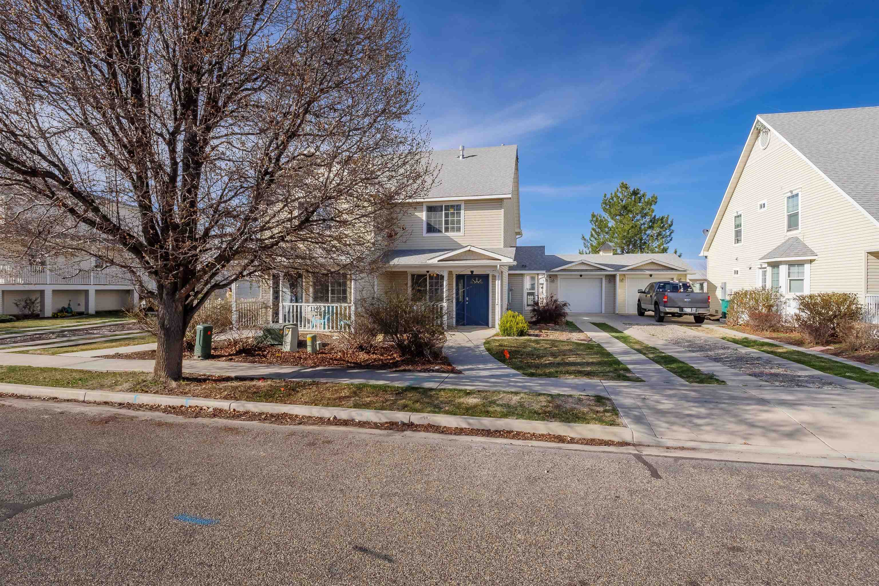 Photo 3 of 23 of 1151 Inverness Way townhome