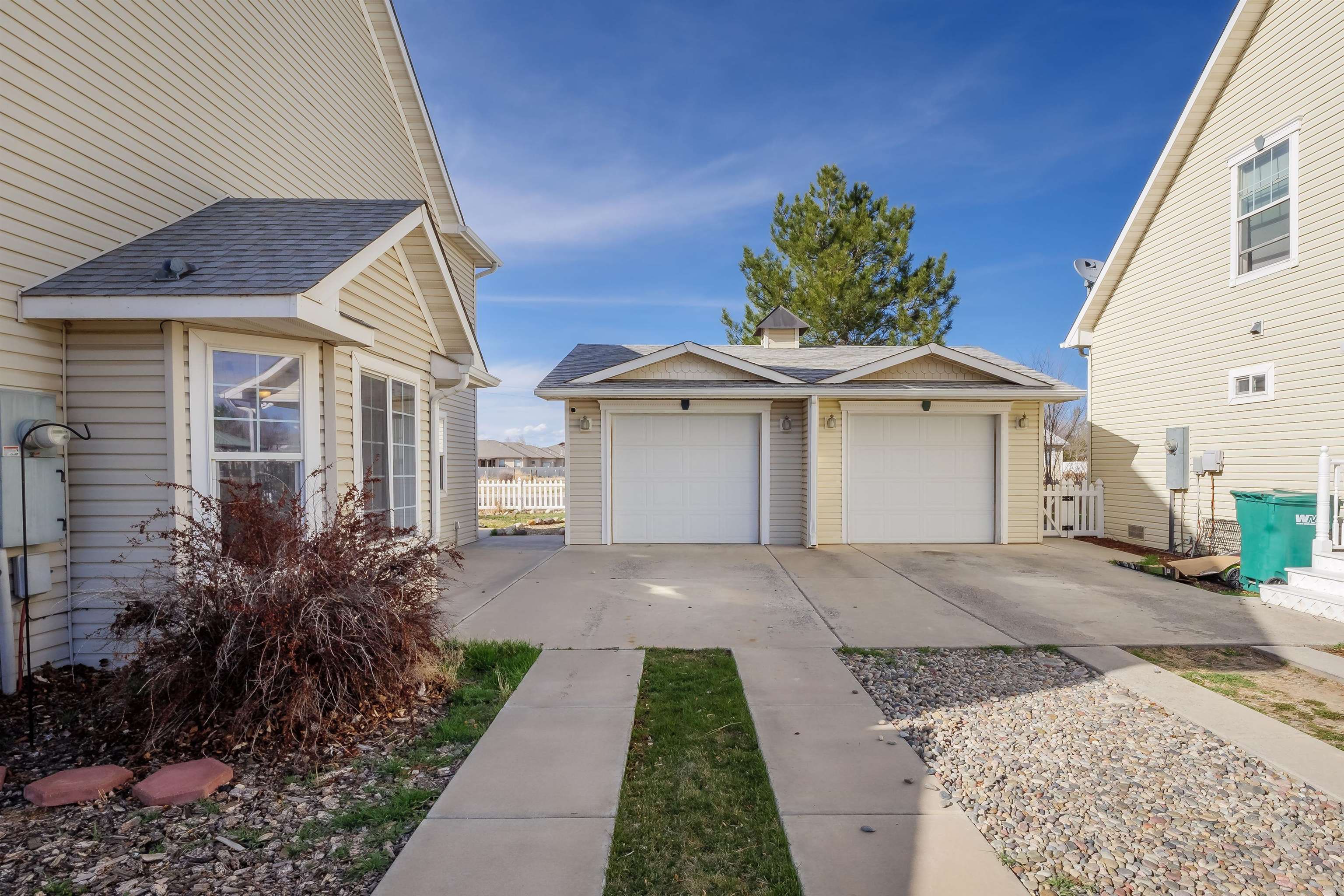 Photo 6 of 23 of 1151 Inverness Way townhome