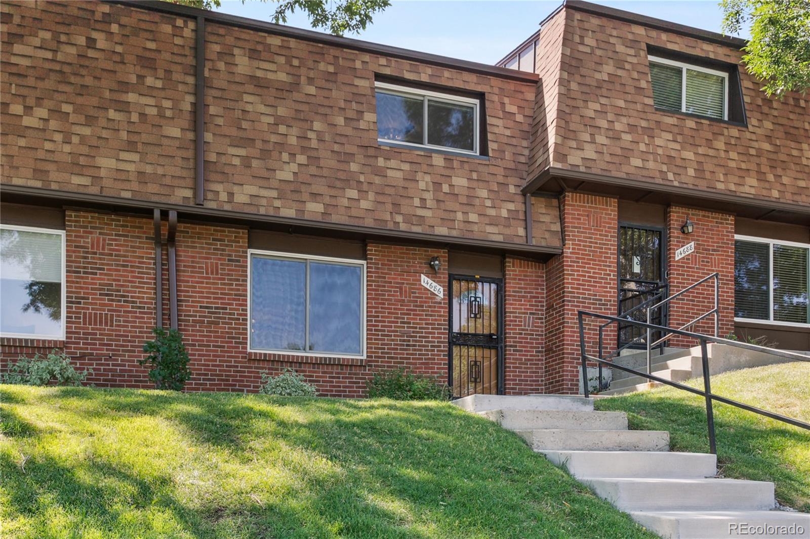 Photo 2 of 28 of 14686 W Ellsworth Avenue townhome