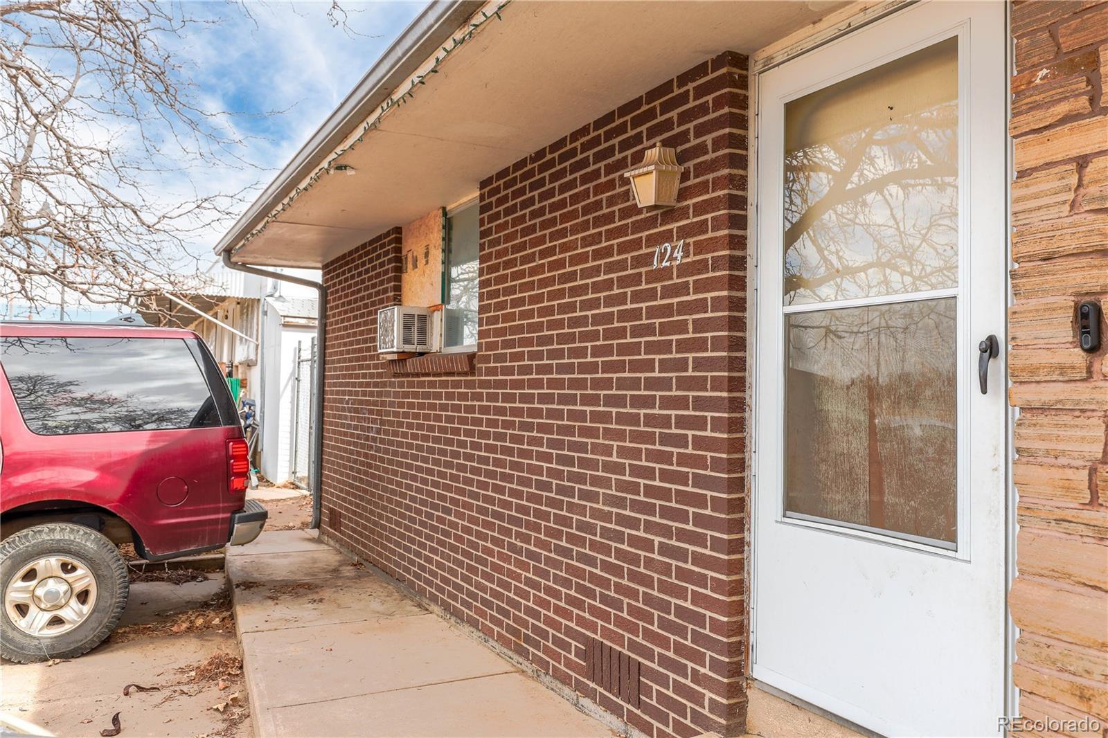 Photo 5 of 16 of 122 N 12th Avenue house