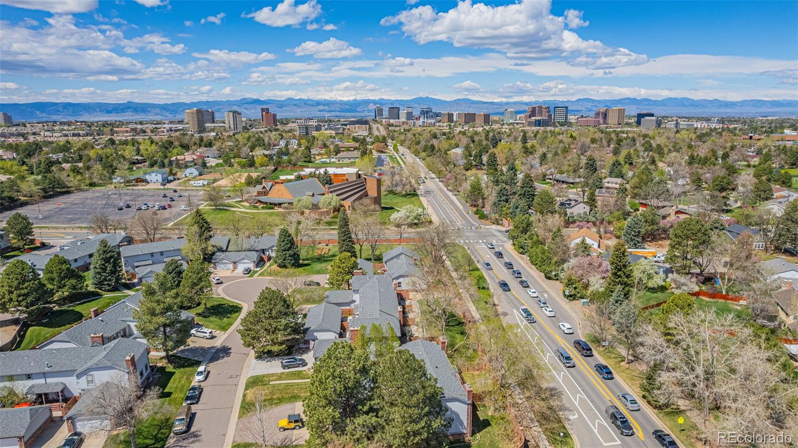 Photo 17 of 21 of 5105 S Emporia Way townhome