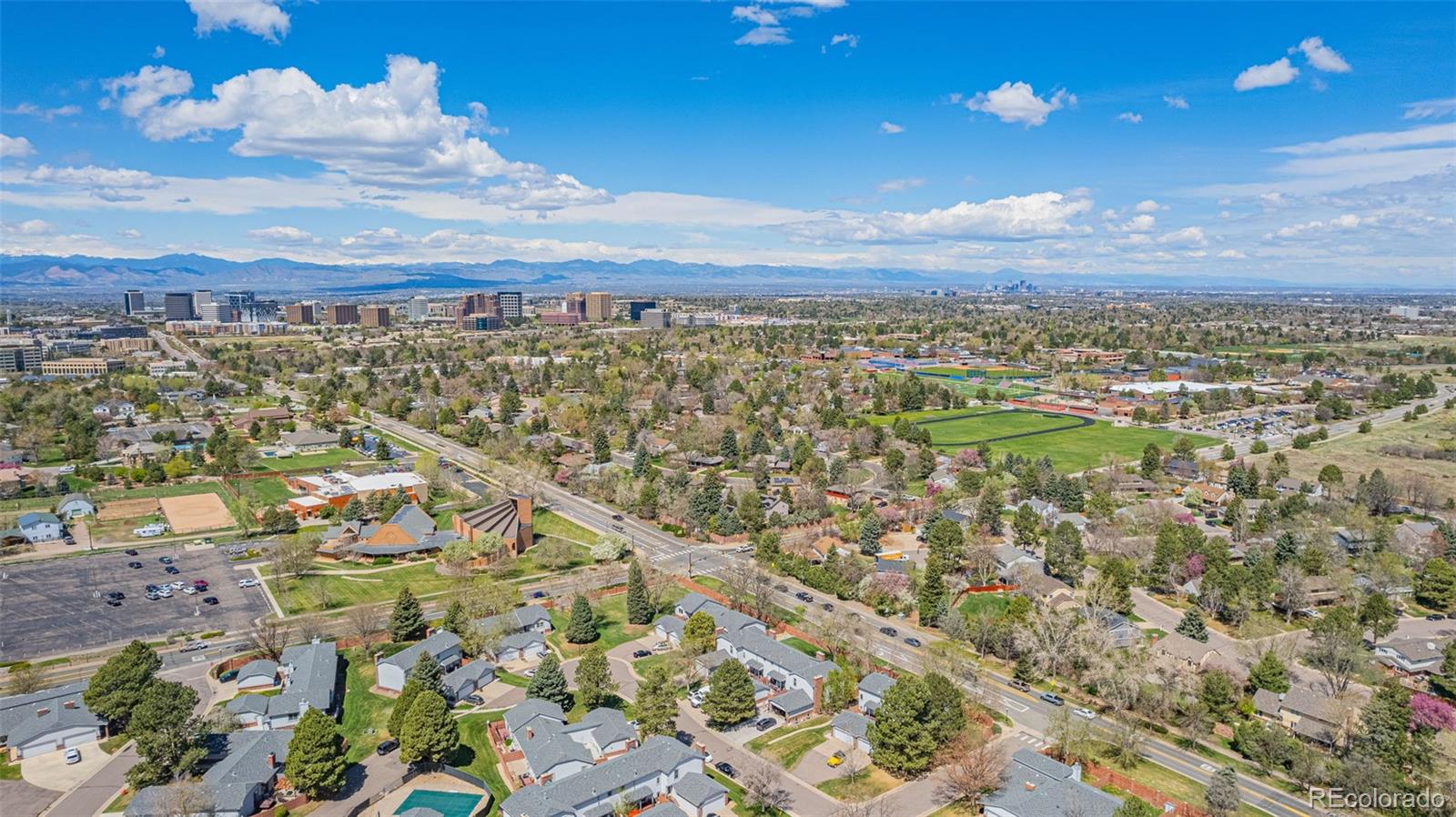 Photo 18 of 21 of 5105 S Emporia Way townhome