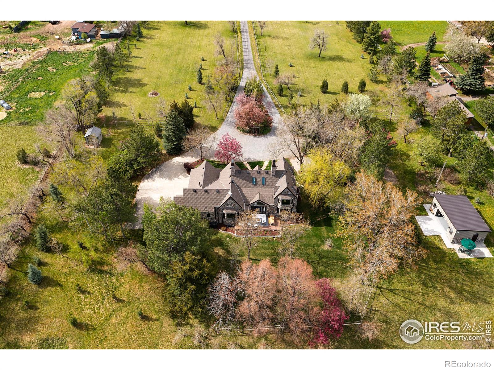 Photo 4 of 40 of 5575 Saint Vrain Road house