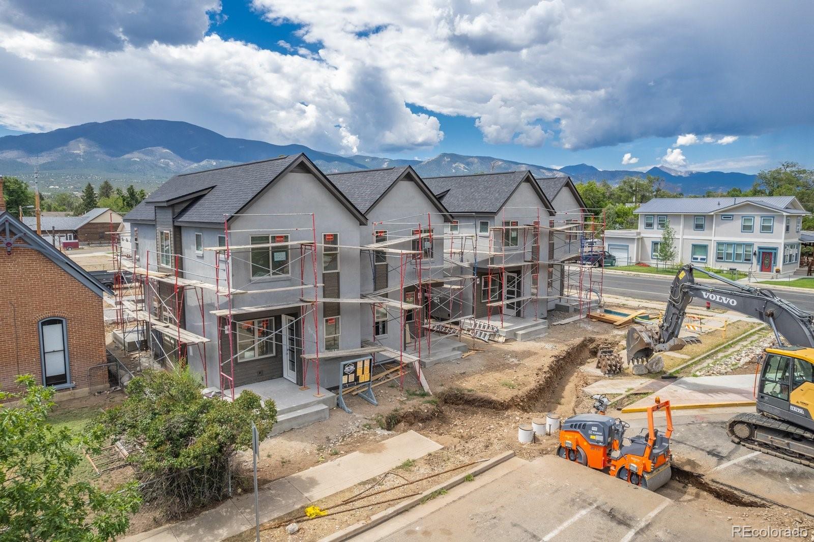 Photo 1 of 17 of 109 Park Avenue townhome