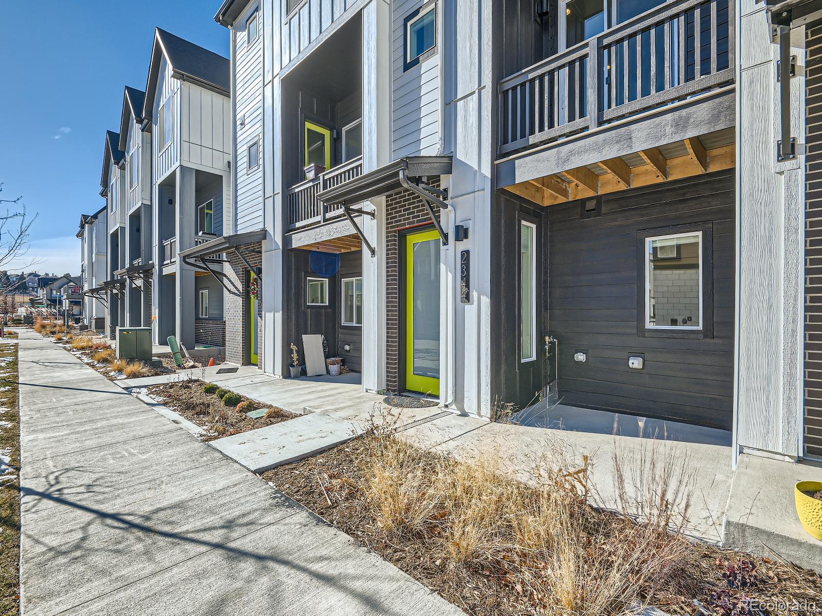 Photo 3 of 28 of 2344 Central Park Way townhome