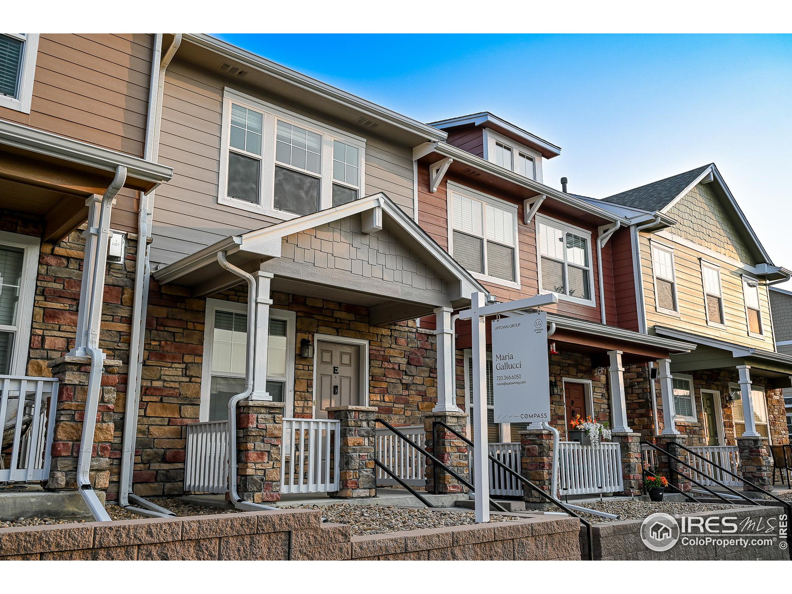 Photo 3 of 11 of 13606 Garfield St E townhome