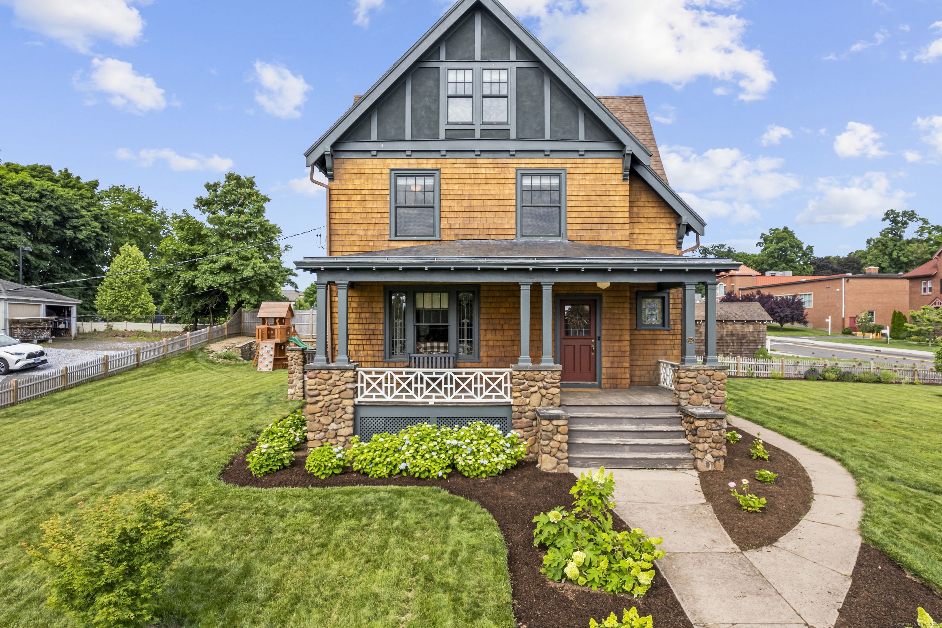 Photo 1 of 40 of 62 Peck Street house