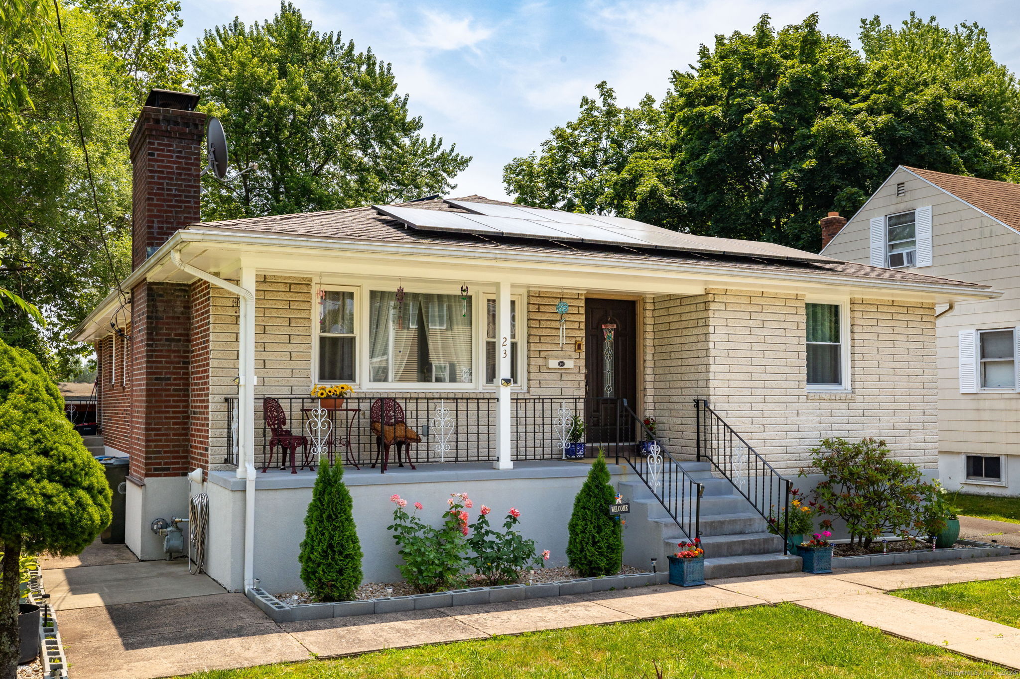 Photo 5 of 40 of 23 Baxter Avenue house