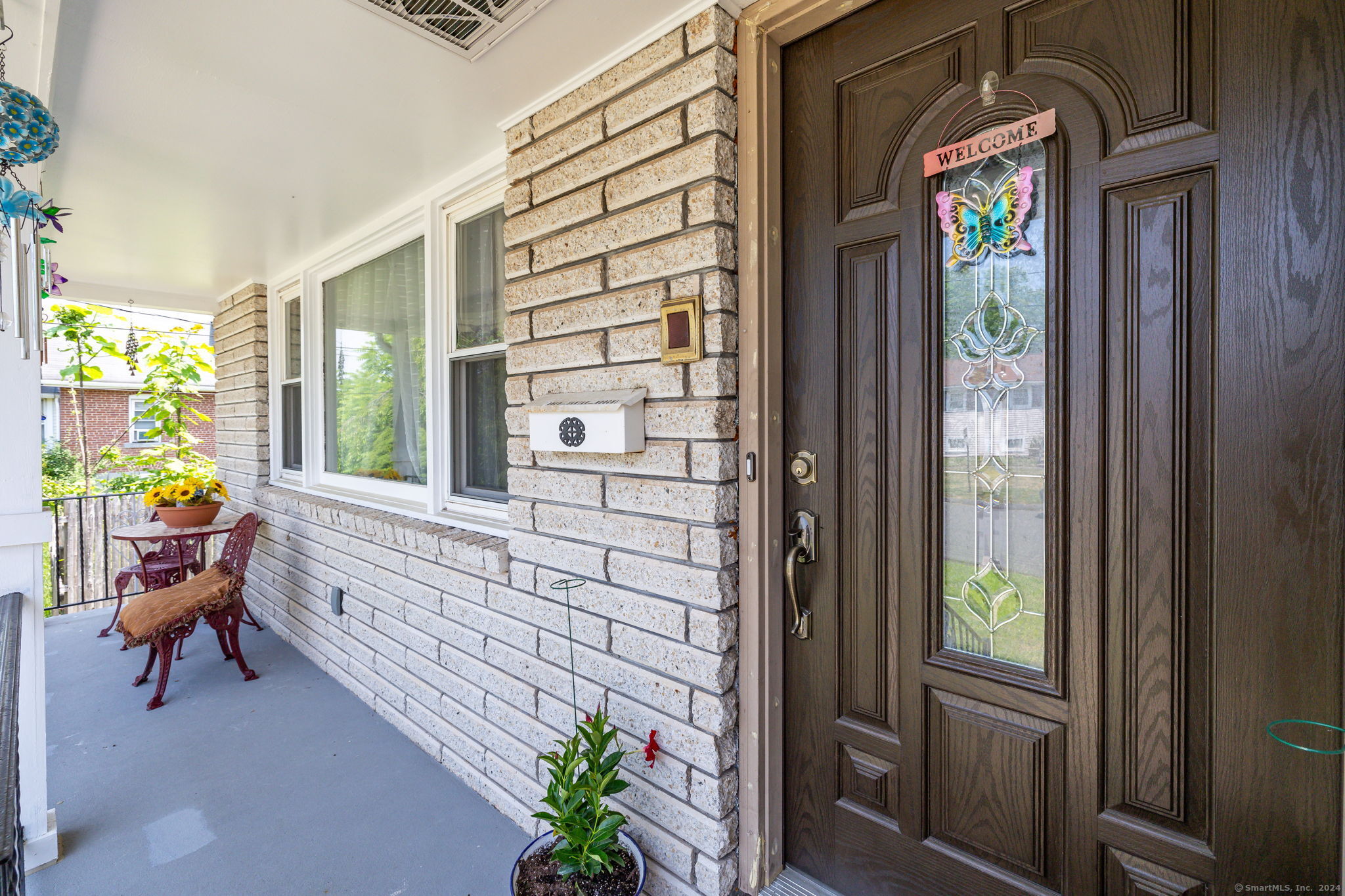 Photo 6 of 40 of 23 Baxter Avenue house